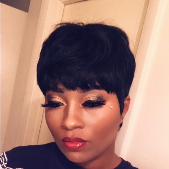 Short wig - Picture 2 of 3